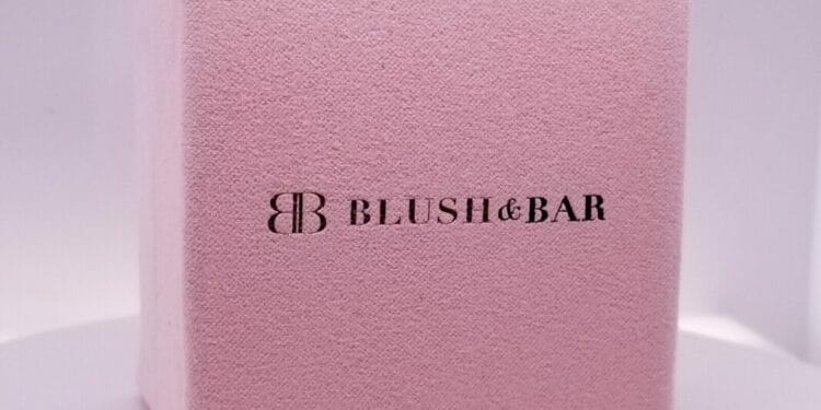 Blush and Bar Avis