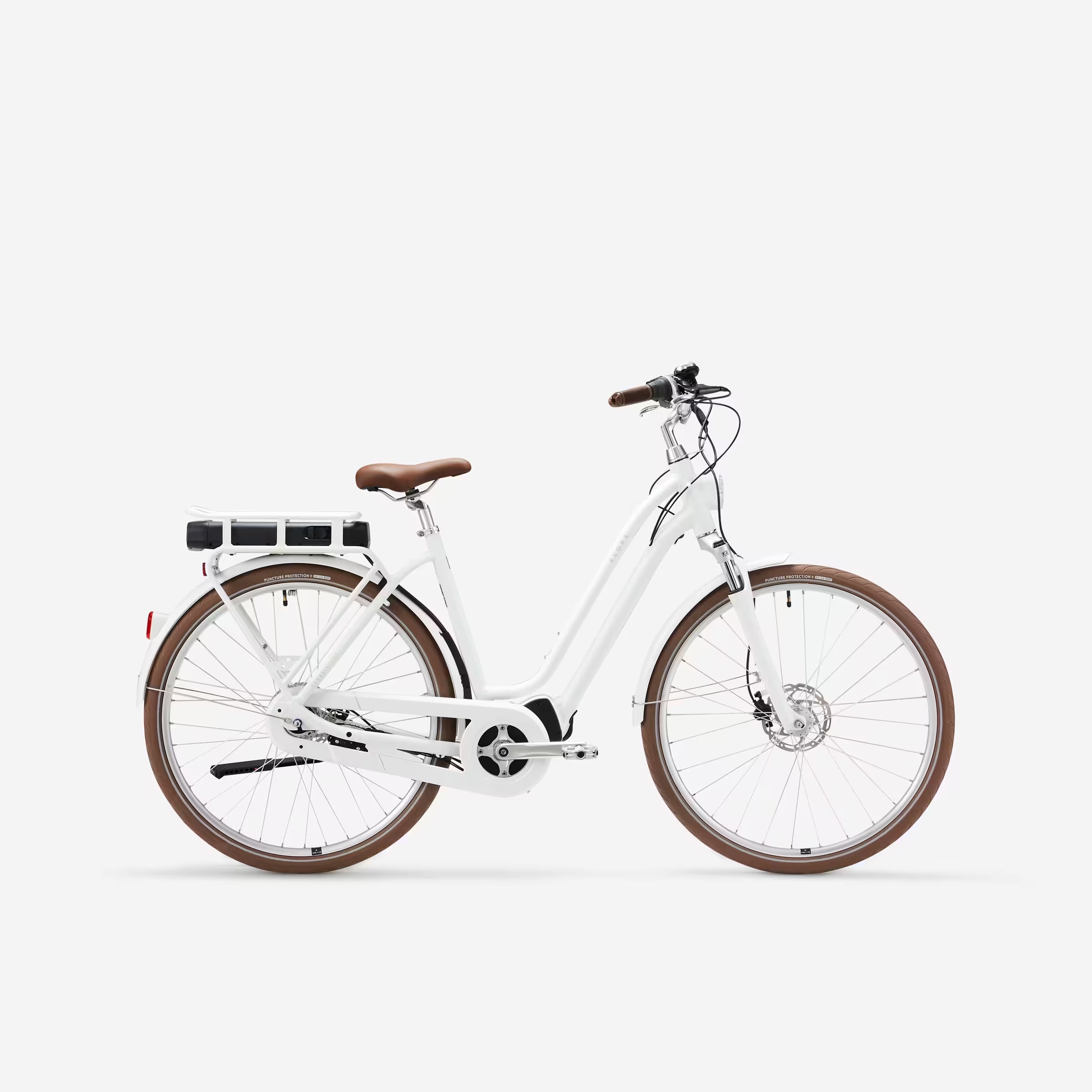 Elops 920 E – Le vélo électrique de ville complet à prix doux